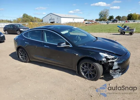 2019 Tesla Model 3 z USA, uszkodzony, nr VIN 5YJ3E1EB5KF413289